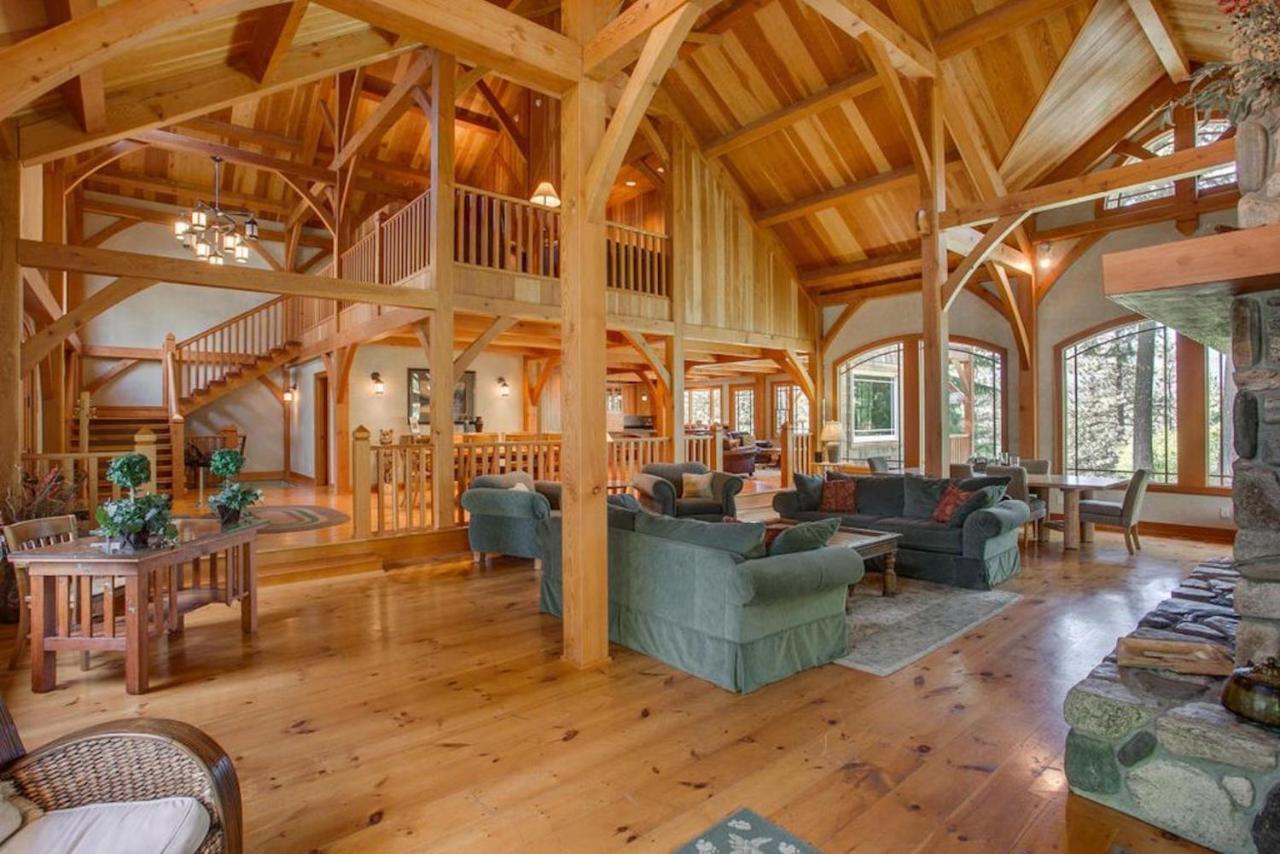 Snowgrass Lodge - River, Mountain Views & Hot Tub Leavenworth Bagian luar foto