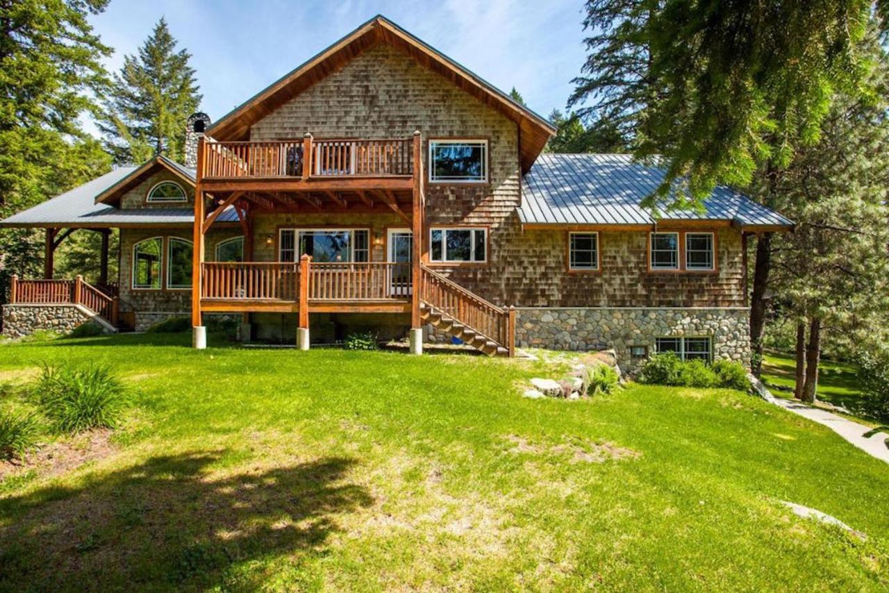 Snowgrass Lodge - River, Mountain Views & Hot Tub Leavenworth Bagian luar foto
