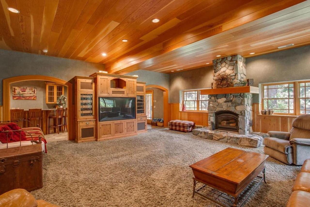 Snowgrass Lodge - River, Mountain Views & Hot Tub Leavenworth Bagian luar foto